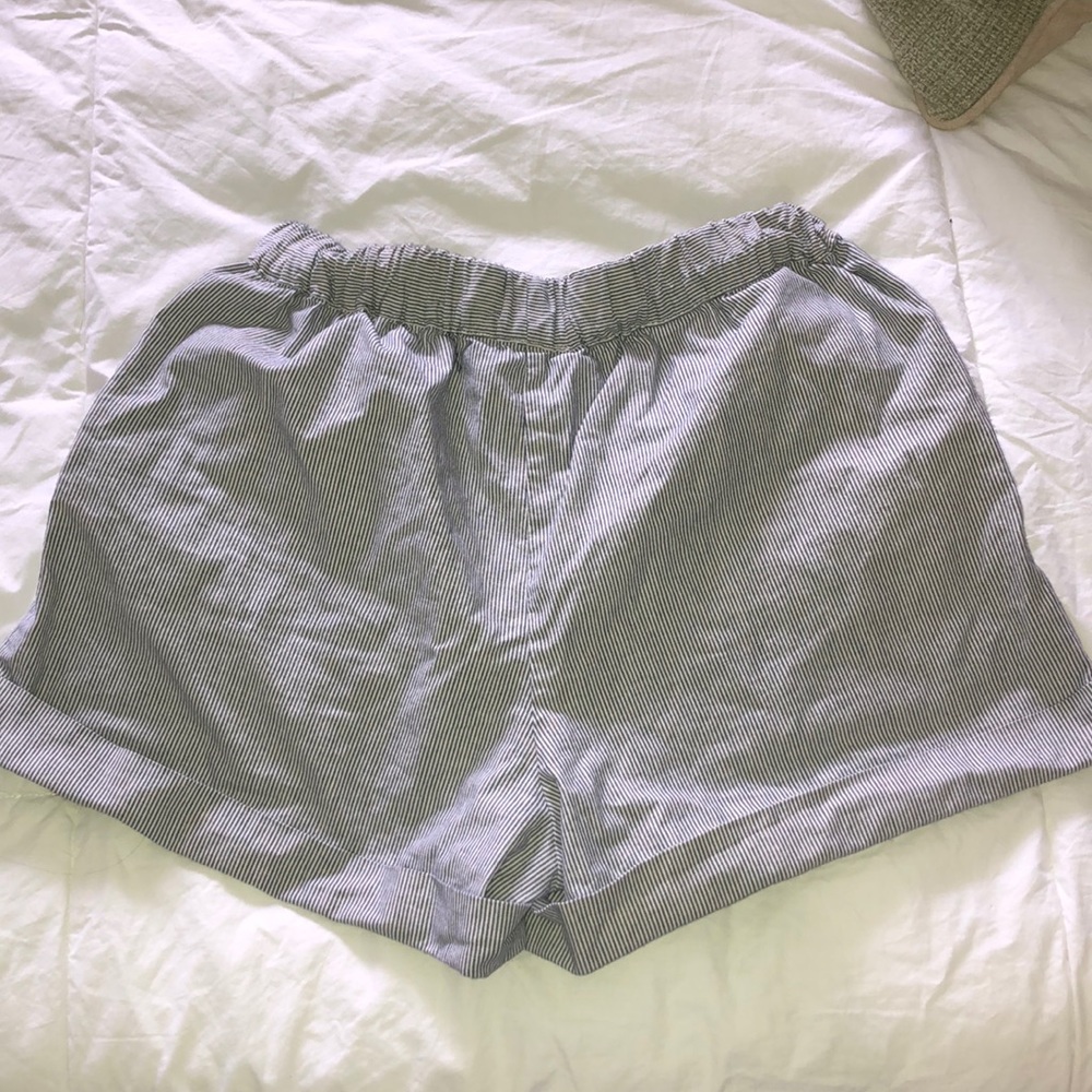 High Rise H&M Shorts - Picture 2 of 2